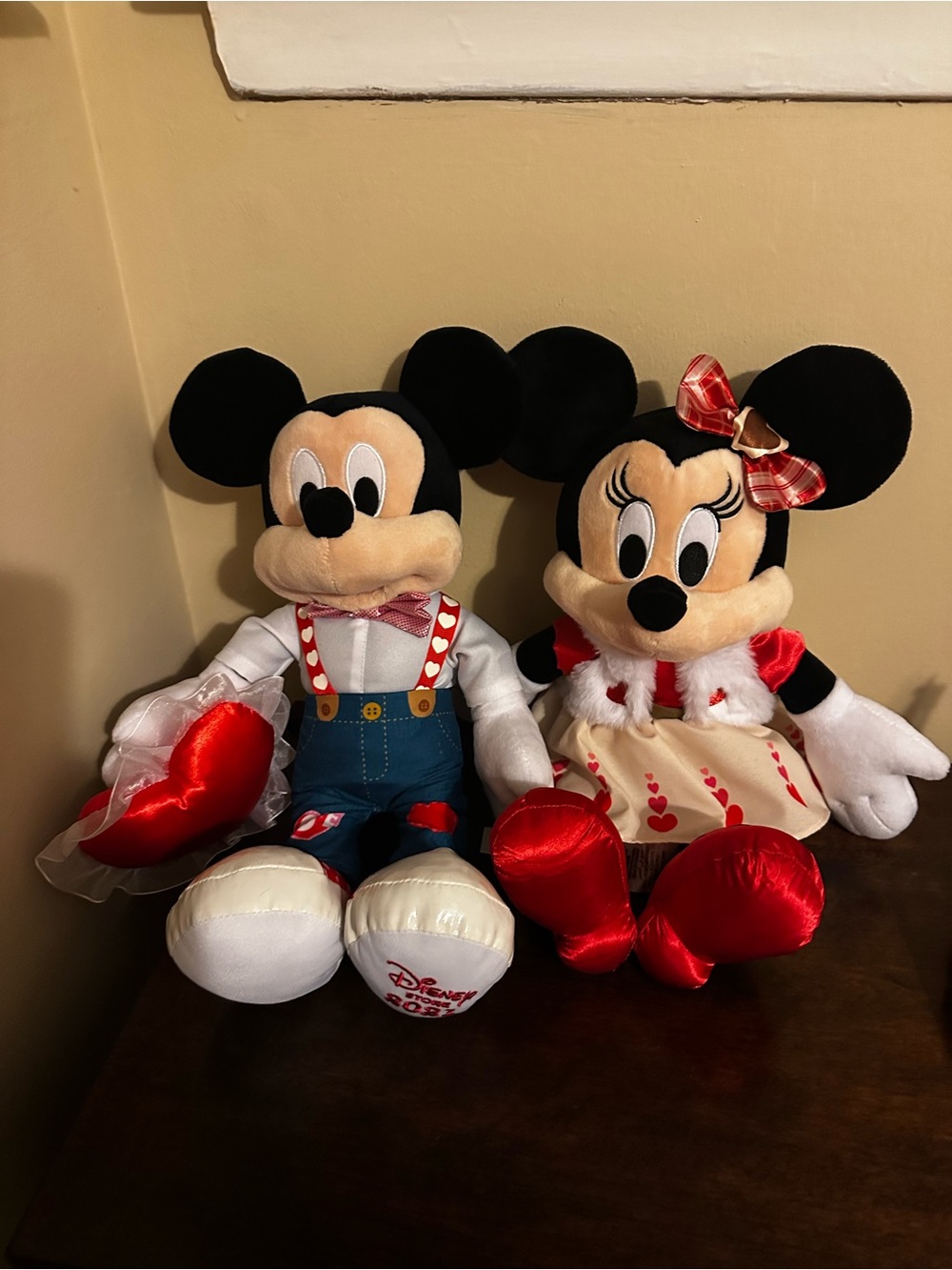 Disney Mickey & Minnie Valentine’s Day Plush Duo